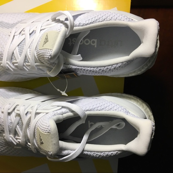 adidas Ultra Boost 2.0 Triple White - Size: 8.5 - Picture 5 of 7